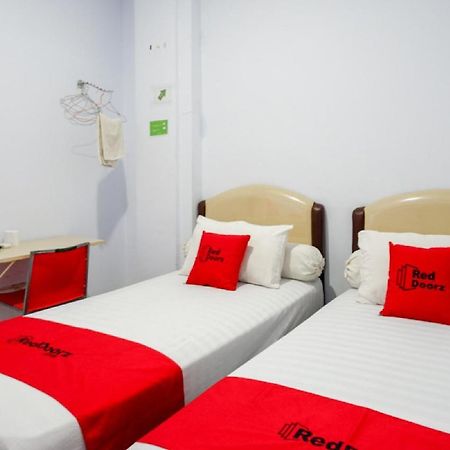 Reddoorz @ Hotel Bravo Pantai Kamali Bau Bau Baubau Dış mekan fotoğraf