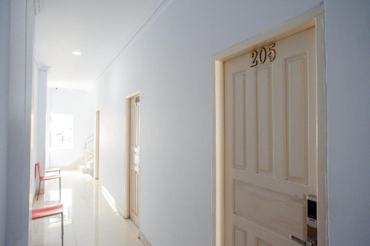 Reddoorz @ Hotel Bravo Pantai Kamali Bau Bau Baubau Dış mekan fotoğraf