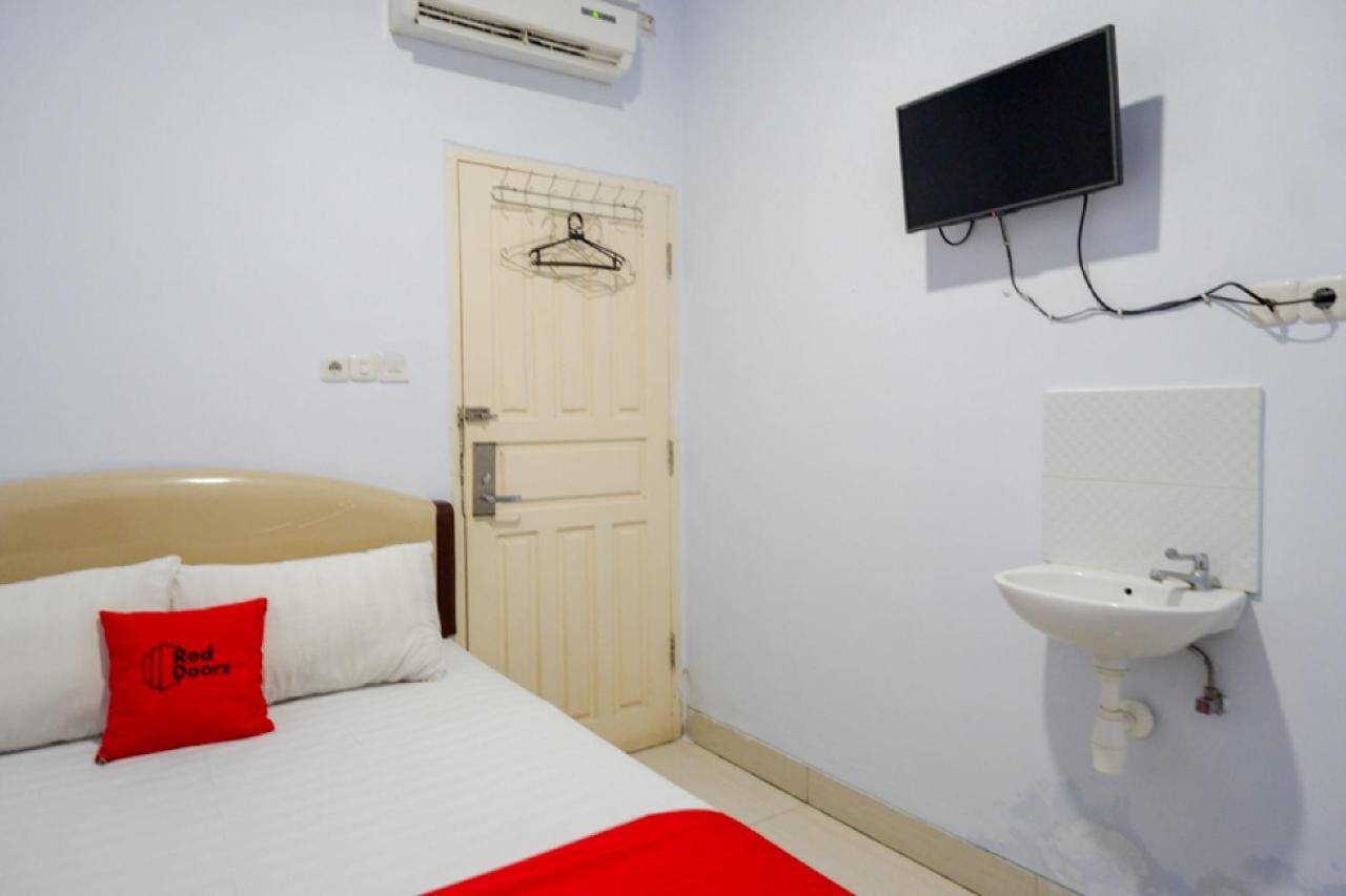 Reddoorz @ Hotel Bravo Pantai Kamali Bau Bau Baubau Dış mekan fotoğraf