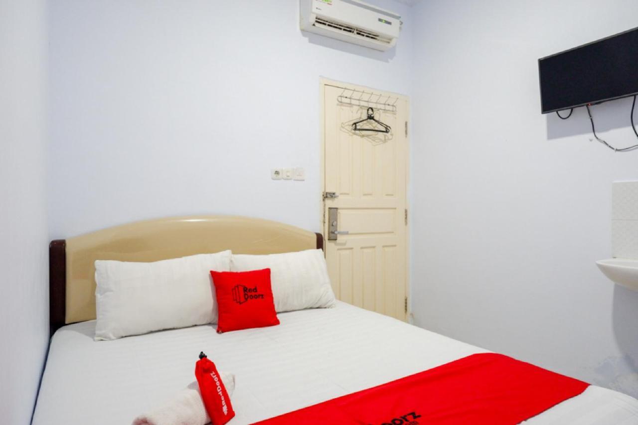 Reddoorz @ Hotel Bravo Pantai Kamali Bau Bau Baubau Dış mekan fotoğraf