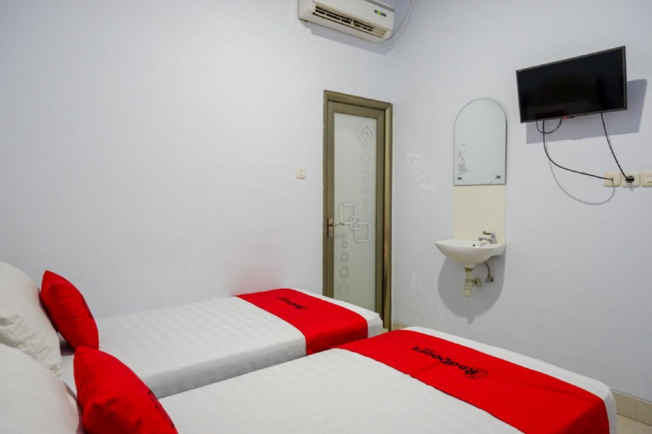 Reddoorz @ Hotel Bravo Pantai Kamali Bau Bau Baubau Dış mekan fotoğraf