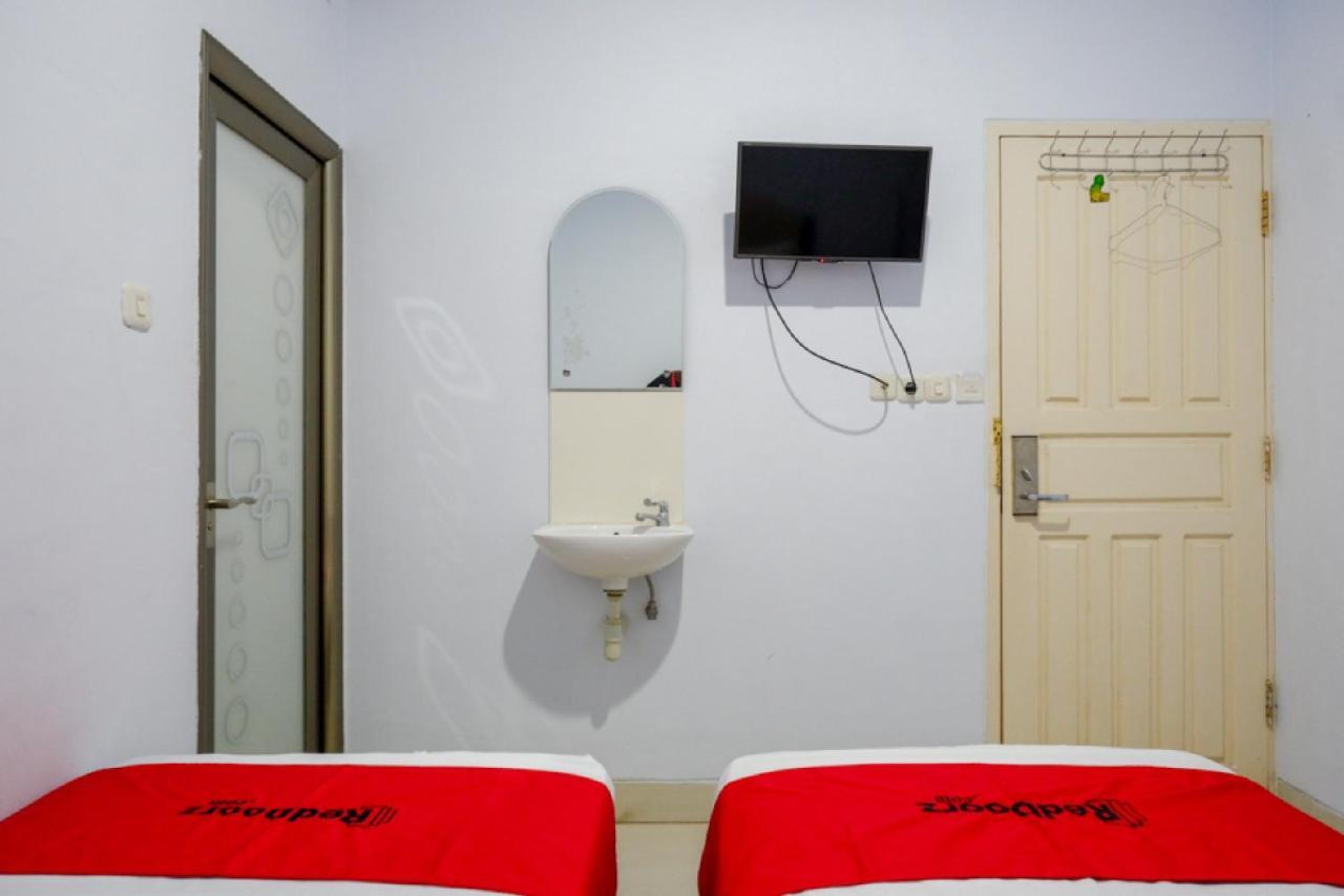 Reddoorz @ Hotel Bravo Pantai Kamali Bau Bau Baubau Dış mekan fotoğraf