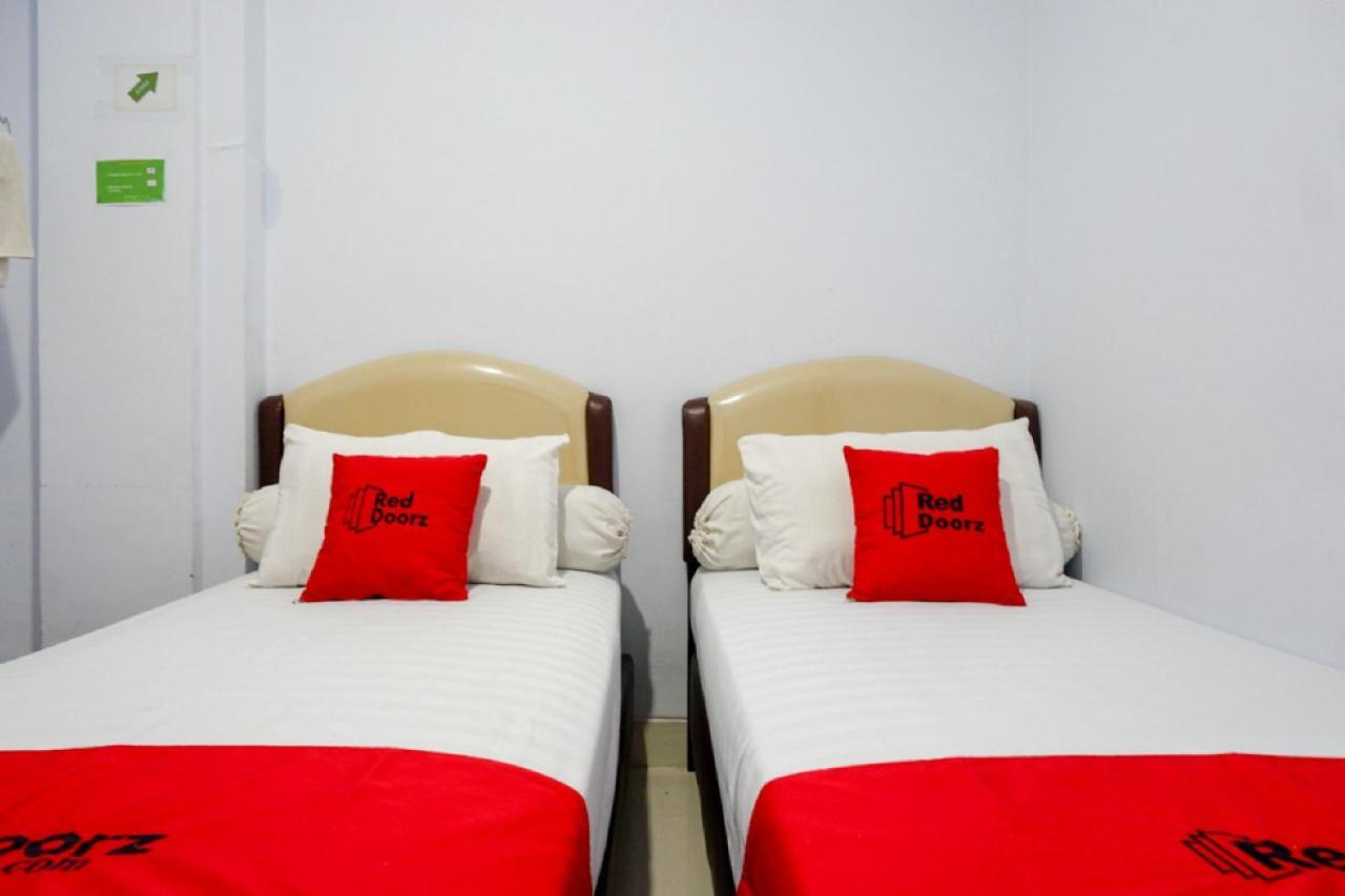 Reddoorz @ Hotel Bravo Pantai Kamali Bau Bau Baubau Dış mekan fotoğraf